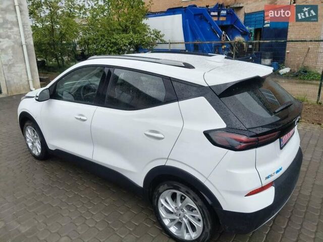 Белый Шевроле Bolt EUV, объемом двигателя 0 л и пробегом 42 тыс. км за 18200 $, фото 8 на Automoto.ua