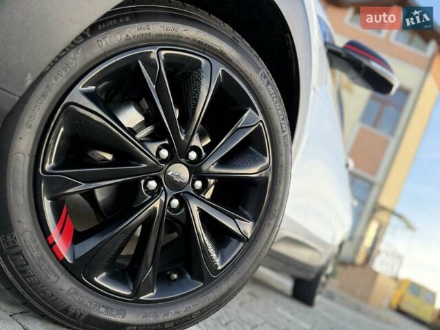 Белый Шевроле Bolt EUV, объемом двигателя 0 л и пробегом 16 тыс. км за 20550 $, фото 36 на Automoto.ua