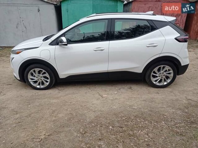 Белый Шевроле Bolt EUV, объемом двигателя 0 л и пробегом 63 тыс. км за 18100 $, фото 21 на Automoto.ua