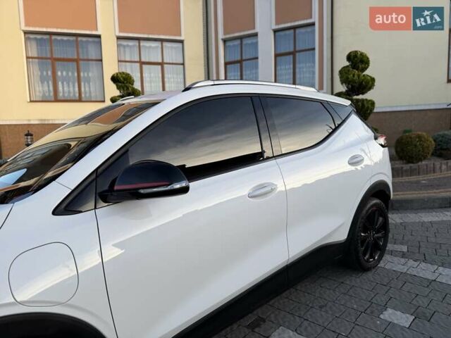 Белый Шевроле Bolt EUV, объемом двигателя 0 л и пробегом 16 тыс. км за 20550 $, фото 39 на Automoto.ua