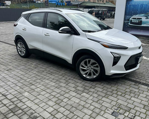 Белый Шевроле Bolt EUV, объемом двигателя 0 л и пробегом 121 тыс. км за 17300 $, фото 5 на Automoto.ua