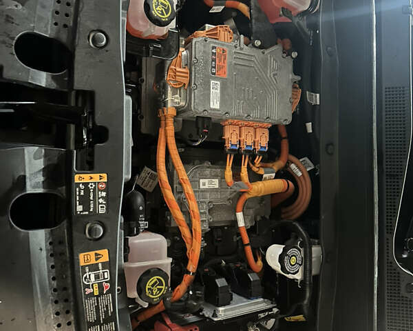 Белый Шевроле Bolt EUV, объемом двигателя 0 л и пробегом 121 тыс. км за 17300 $, фото 19 на Automoto.ua