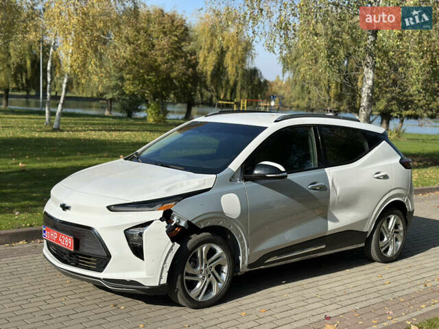 Белый Шевроле Bolt EUV, объемом двигателя 0 л и пробегом 36 тыс. км за 14300 $, фото 5 на Automoto.ua
