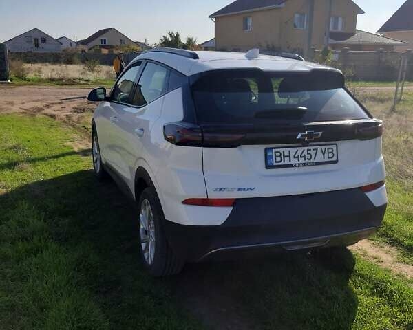 Белый Шевроле Bolt EUV, объемом двигателя 0 л и пробегом 75 тыс. км за 18500 $, фото 6 на Automoto.ua