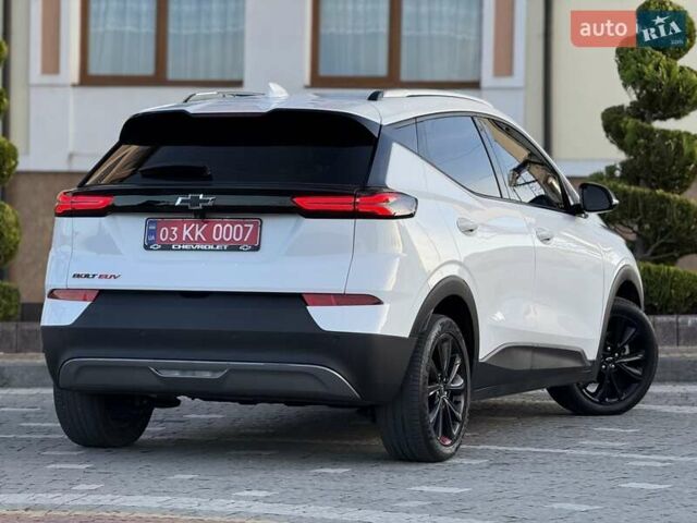 Белый Шевроле Bolt EUV, объемом двигателя 0 л и пробегом 16 тыс. км за 20550 $, фото 59 на Automoto.ua