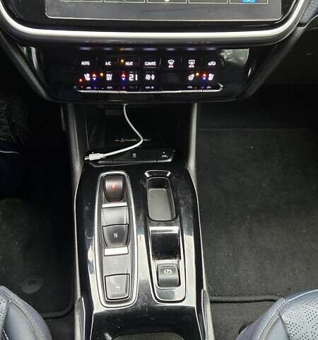 Білий Шевроле Bolt EUV, об'ємом двигуна 0 л та пробігом 39 тис. км за 21000 $, фото 10 на Automoto.ua