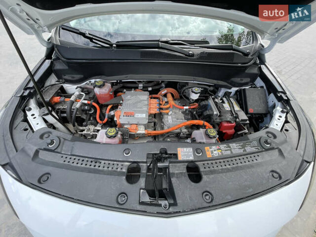 Белый Шевроле Bolt EUV, объемом двигателя 0 л и пробегом 46 тыс. км за 18299 $, фото 36 на Automoto.ua