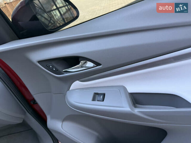 Червоний Шевроле Bolt EUV, об'ємом двигуна 0 л та пробігом 32 тис. км за 22000 $, фото 94 на Automoto.ua
