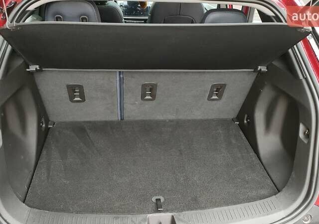 Красный Шевроле Bolt EUV, объемом двигателя 0 л и пробегом 22 тыс. км за 22000 $, фото 34 на Automoto.ua