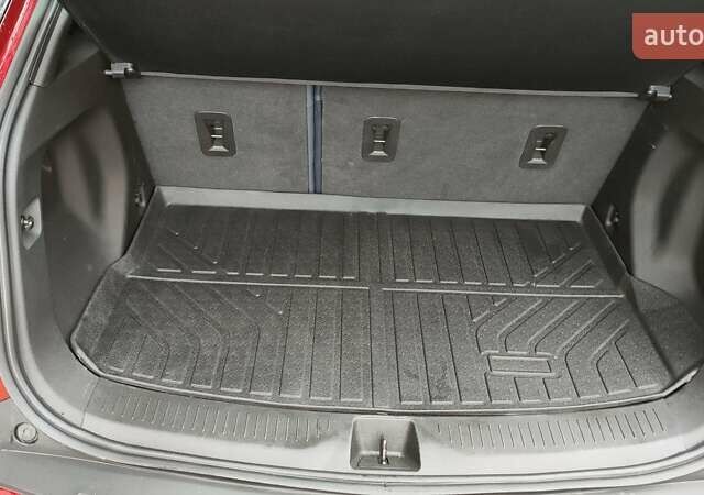 Красный Шевроле Bolt EUV, объемом двигателя 0 л и пробегом 22 тыс. км за 22000 $, фото 30 на Automoto.ua