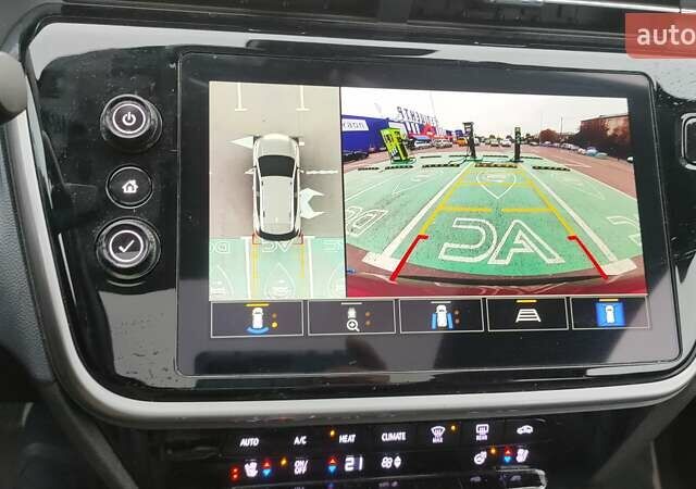 Шевроле Bolt EUV 2023 в Житомире на Automoto.ua Красный Шевроле Bolt EUV, объемом двигателя 0 л и пробегом 19 тыс. км за 23000 $, фото 8 на Automoto.ua