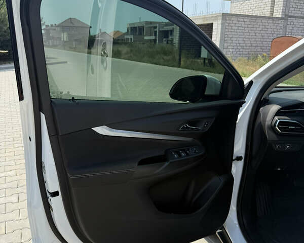 Шевроле Bolt EUV, объемом двигателя 0 л и пробегом 32 тыс. км за 18600 $, фото 7 на Automoto.ua