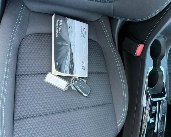 Шевроле Bolt EUV, объемом двигателя 0 л и пробегом 72 тыс. км за 19500 $, фото 39 на Automoto.ua