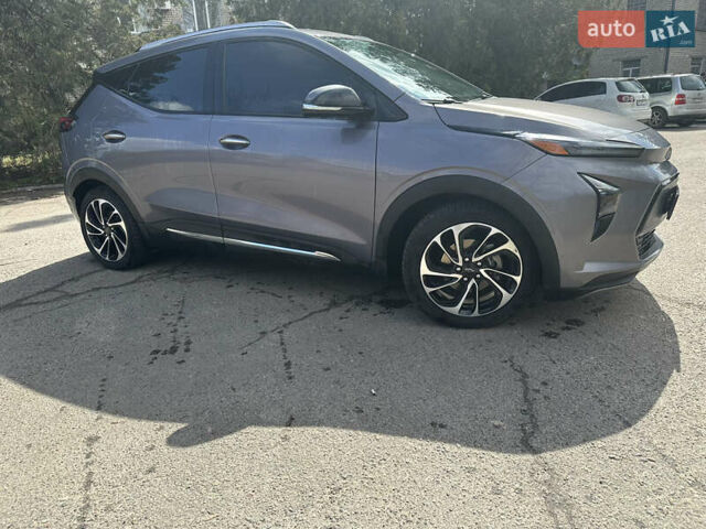 Серый Шевроле Bolt EUV, объемом двигателя 0 л и пробегом 60 тыс. км за 18999 $, фото 3 на Automoto.ua