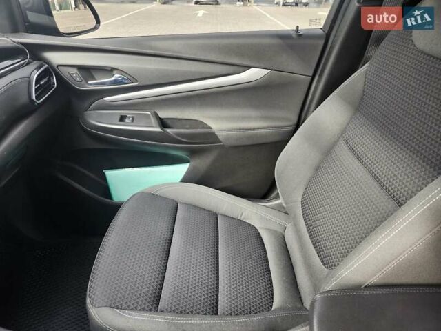 Серый Шевроле Bolt EUV, объемом двигателя 0 л и пробегом 98 тыс. км за 15900 $, фото 14 на Automoto.ua