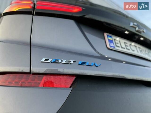 Серый Шевроле Bolt EUV, объемом двигателя 0 л и пробегом 39 тыс. км за 21500 $, фото 5 на Automoto.ua