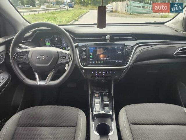 Серый Шевроле Bolt EUV, объемом двигателя 0 л и пробегом 98 тыс. км за 15900 $, фото 19 на Automoto.ua