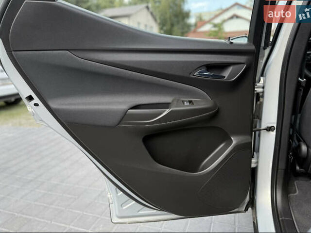 Серый Шевроле Bolt EUV, объемом двигателя 0 л и пробегом 102 тыс. км за 18200 $, фото 28 на Automoto.ua