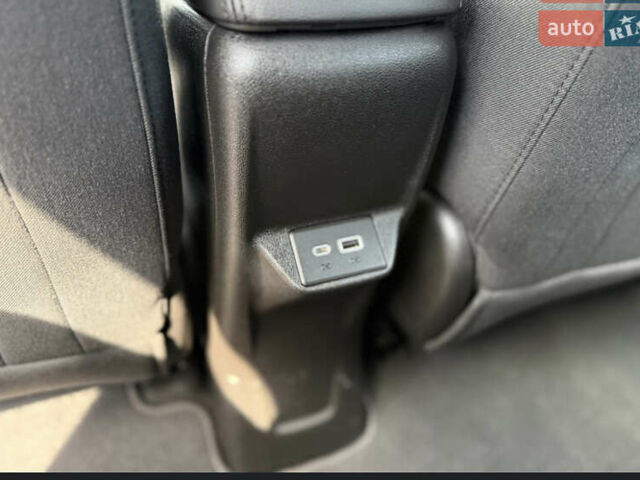 Серый Шевроле Bolt EUV, объемом двигателя 0 л и пробегом 102 тыс. км за 18200 $, фото 35 на Automoto.ua