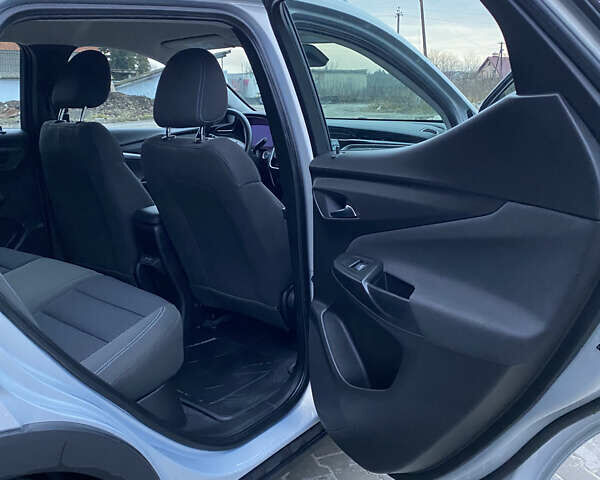 Сірий Шевроле Bolt EUV, об'ємом двигуна 0 л та пробігом 29 тис. км за 18600 $, фото 6 на Automoto.ua