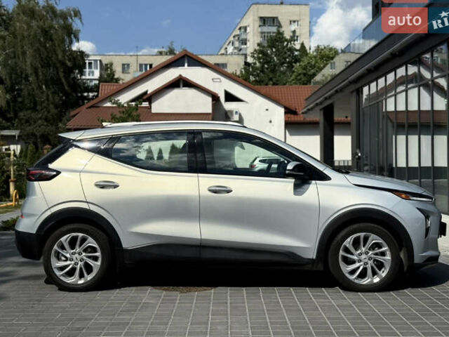Серый Шевроле Bolt EUV, объемом двигателя 0 л и пробегом 102 тыс. км за 18200 $, фото 5 на Automoto.ua