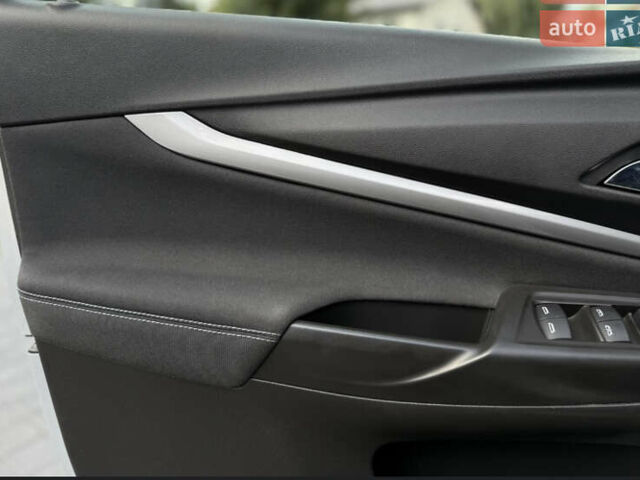 Серый Шевроле Bolt EUV, объемом двигателя 0 л и пробегом 102 тыс. км за 18200 $, фото 22 на Automoto.ua