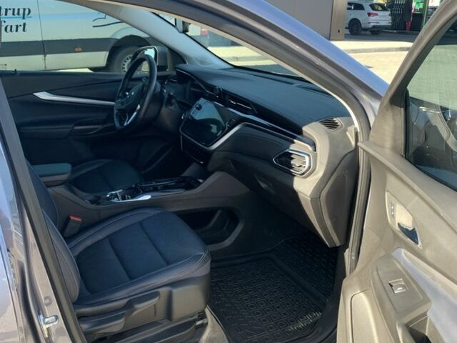 Сірий Шевроле Bolt EUV, об'ємом двигуна 0 л та пробігом 45 тис. км за 21900 $, фото 6 на Automoto.ua