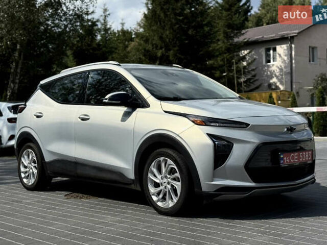 Серый Шевроле Bolt EUV, объемом двигателя 0 л и пробегом 102 тыс. км за 18200 $, фото 3 на Automoto.ua