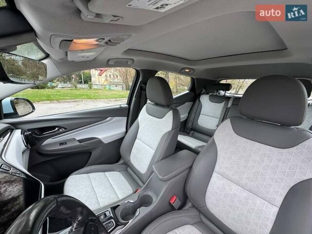 Серый Шевроле Bolt EUV, объемом двигателя 0 л и пробегом 67 тыс. км за 21000 $, фото 11 на Automoto.ua