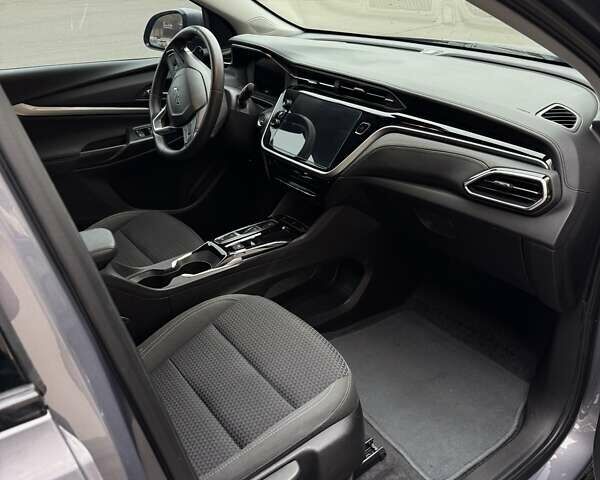 Серый Шевроле Bolt EUV, объемом двигателя 0 л и пробегом 24 тыс. км за 15500 $, фото 6 на Automoto.ua