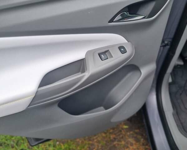 Сірий Шевроле Bolt EUV, об'ємом двигуна 0 л та пробігом 14 тис. км за 23500 $, фото 19 на Automoto.ua