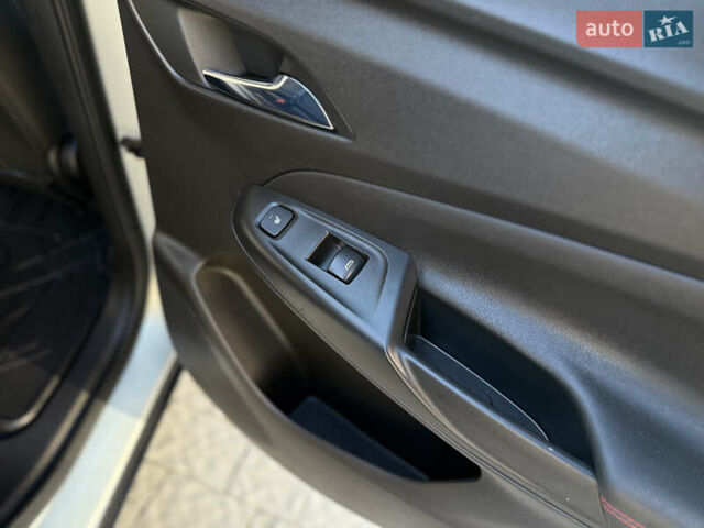 Сірий Шевроле Bolt EUV, об'ємом двигуна 0 л та пробігом 42 тис. км за 19650 $, фото 101 на Automoto.ua