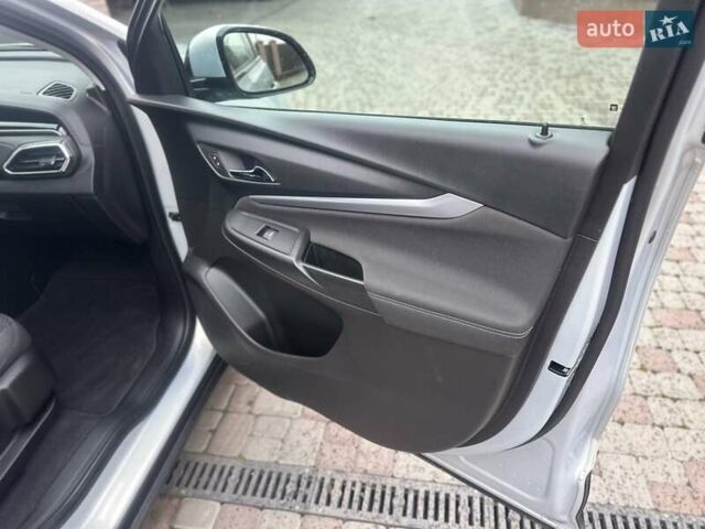 Серый Шевроле Bolt EUV, объемом двигателя 0 л и пробегом 22 тыс. км за 19800 $, фото 5 на Automoto.ua