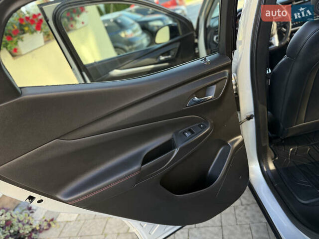Сірий Шевроле Bolt EUV, об'ємом двигуна 0 л та пробігом 42 тис. км за 19650 $, фото 82 на Automoto.ua
