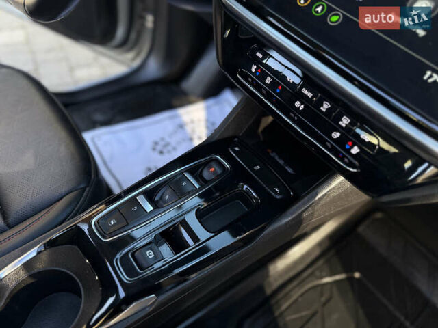 Сірий Шевроле Bolt EUV, об'ємом двигуна 0 л та пробігом 42 тис. км за 19650 $, фото 105 на Automoto.ua