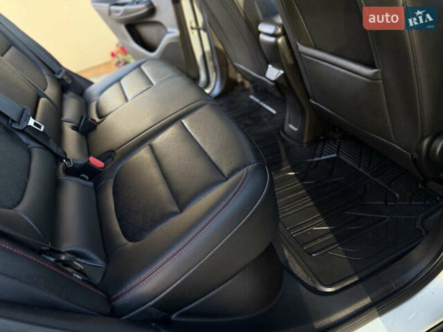 Сірий Шевроле Bolt EUV, об'ємом двигуна 0 л та пробігом 42 тис. км за 19650 $, фото 102 на Automoto.ua