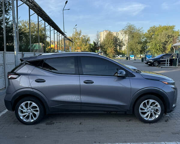 Серый Шевроле Bolt EUV, объемом двигателя 0 л и пробегом 43 тыс. км за 17000 $, фото 3 на Automoto.ua