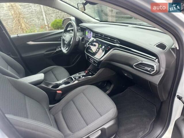 Серый Шевроле Bolt EUV, объемом двигателя 0 л и пробегом 22 тыс. км за 19800 $, фото 6 на Automoto.ua