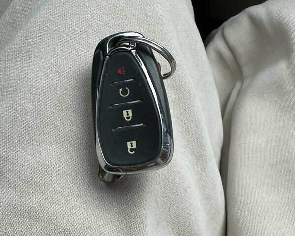 Серый Шевроле Bolt EUV, объемом двигателя 0 л и пробегом 155 тыс. км за 17500 $, фото 22 на Automoto.ua