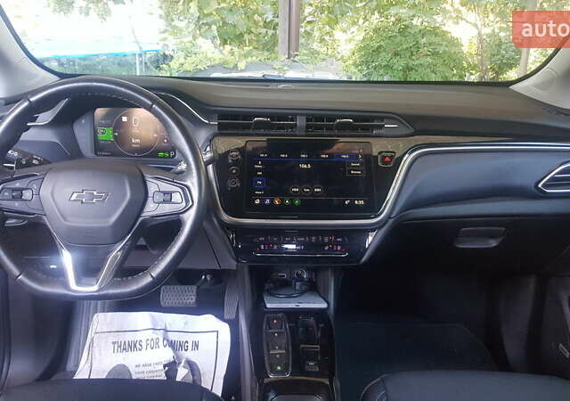 Сірий Шевроле Bolt EUV, об'ємом двигуна 0 л та пробігом 33 тис. км за 25000 $, фото 12 на Automoto.ua
