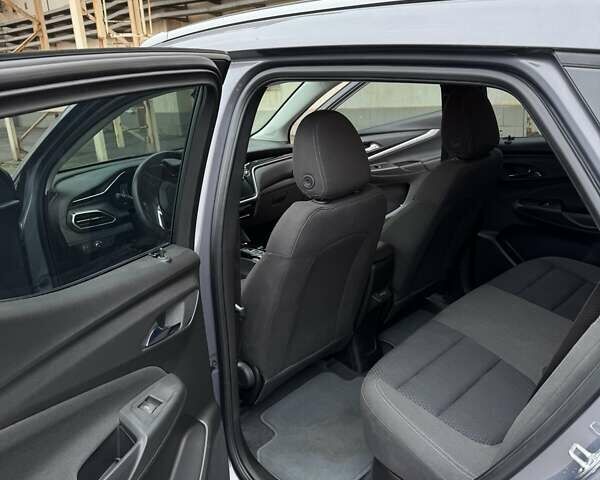 Серый Шевроле Bolt EUV, объемом двигателя 0 л и пробегом 24 тыс. км за 15500 $, фото 11 на Automoto.ua