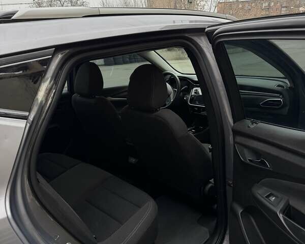 Серый Шевроле Bolt EUV, объемом двигателя 0 л и пробегом 24 тыс. км за 15500 $, фото 7 на Automoto.ua