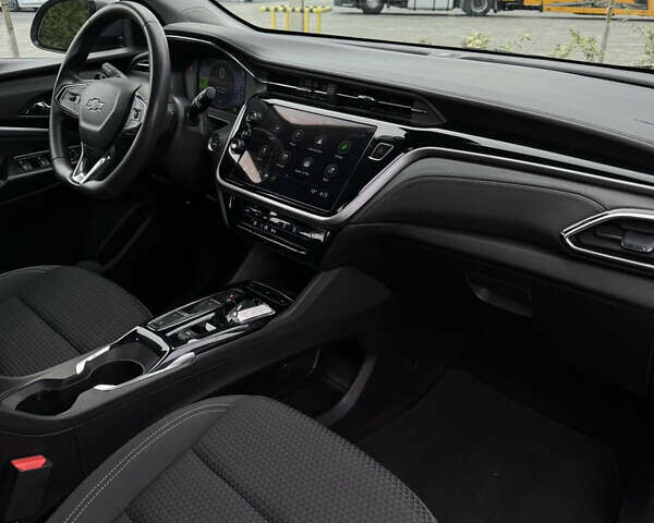 Серый Шевроле Bolt EUV, объемом двигателя 0 л и пробегом 52 тыс. км за 16300 $, фото 20 на Automoto.ua