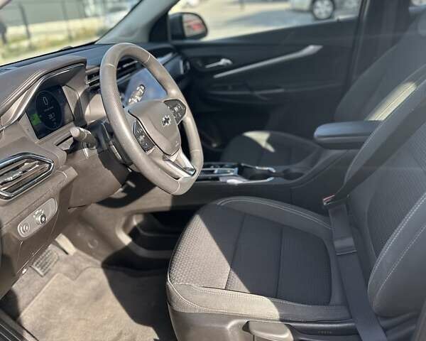 Серый Шевроле Bolt EUV, объемом двигателя 0 л и пробегом 92 тыс. км за 19200 $, фото 9 на Automoto.ua