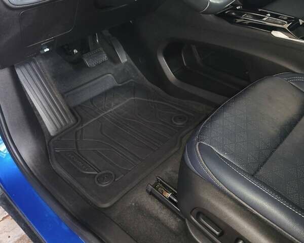 Синий Шевроле Bolt EUV, объемом двигателя 0 л и пробегом 98 тыс. км за 19500 $, фото 30 на Automoto.ua