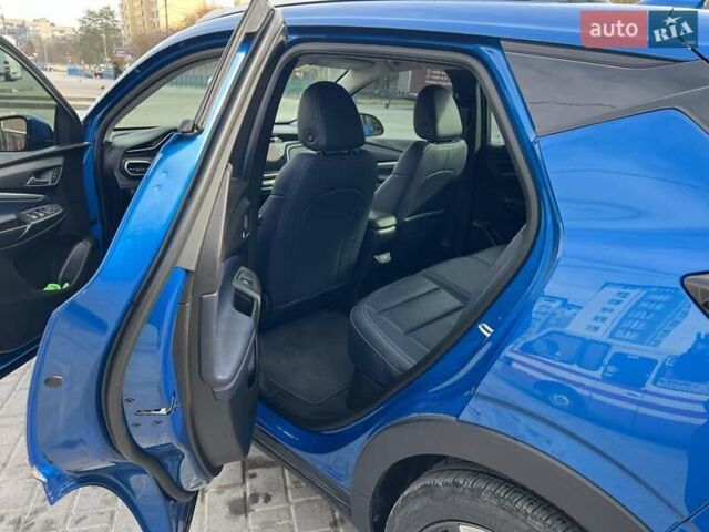 Синий Шевроле Bolt EUV, объемом двигателя 0 л и пробегом 30 тыс. км за 17000 $, фото 3 на Automoto.ua