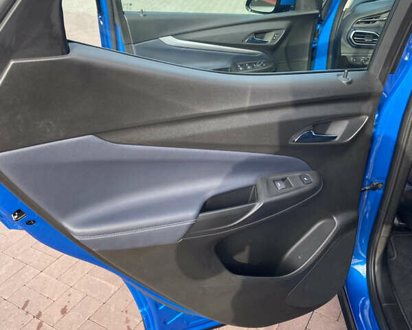 Синій Шевроле Bolt EUV, об'ємом двигуна 0 л та пробігом 33 тис. км за 20500 $, фото 17 на Automoto.ua