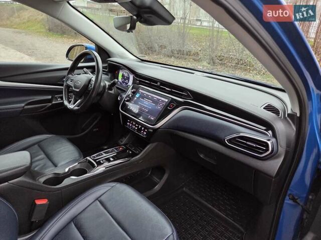 Синий Шевроле Bolt EUV, объемом двигателя 0 л и пробегом 55 тыс. км за 20999 $, фото 54 на Automoto.ua