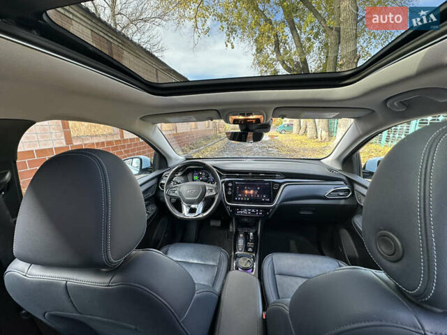 Синий Шевроле Bolt EUV, объемом двигателя 0 л и пробегом 68 тыс. км за 20600 $, фото 31 на Automoto.ua