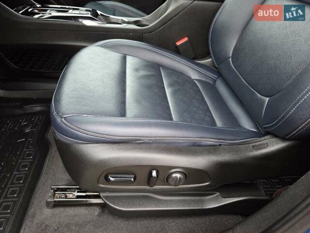 Синий Шевроле Bolt EUV, объемом двигателя 0 л и пробегом 55 тыс. км за 20999 $, фото 27 на Automoto.ua